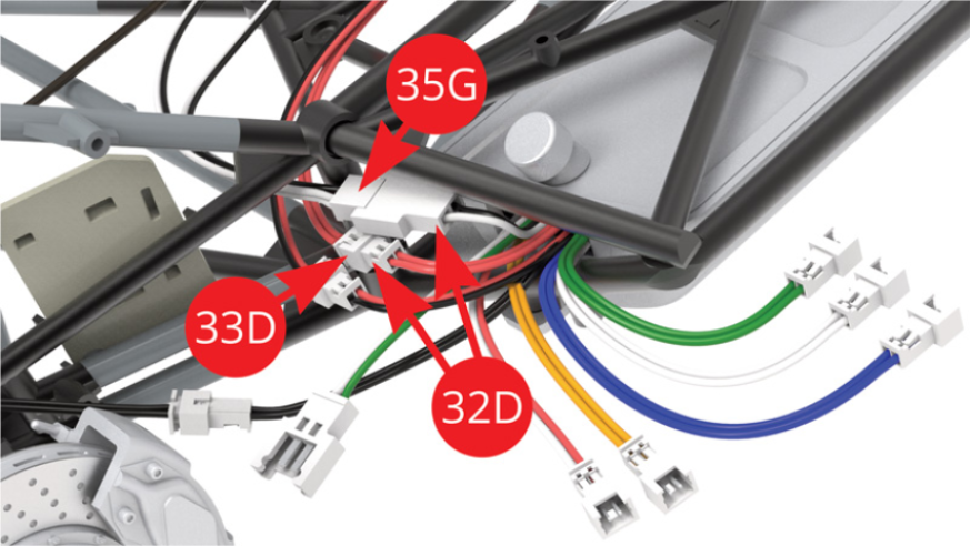 Connect the tail light LED cable / black-white (35G)  and the  switch cable / red (33D) to the same colour cables on the circuit board (32D).Carefully identify the longest (blue arrow) and shortest (green arrow) of the  tail light LED cables / black-white (35G) in the illustration above.