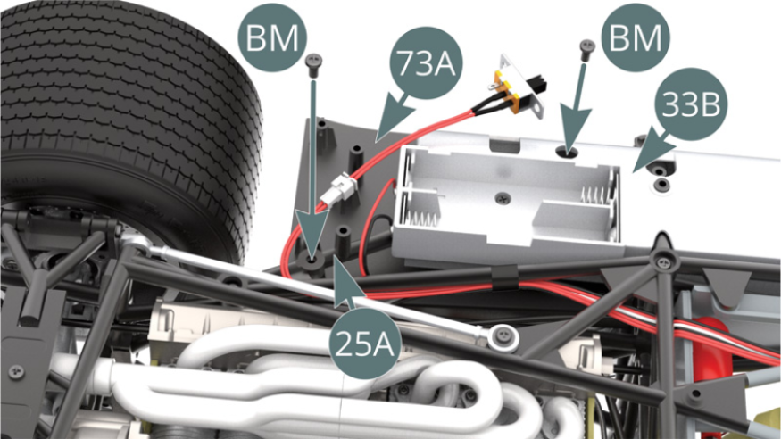 Position the oil hose (71H-1) and handle (71B) on the filler cap (71A). Position the oil hose (71H-2) between the nozzle of the oil tank (71C) and the thermostat (71G).