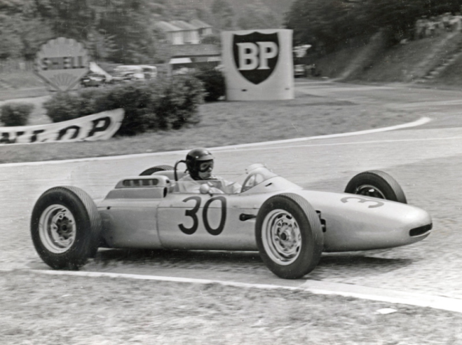 On July 8th, 1962, the American Dan Gurney won the ACF Grand Prix at Rouen-Les-Essarts in his Porsche 804-01 © IXO Collections SAS - Tous droits réservés. Crédits photo © Porsche