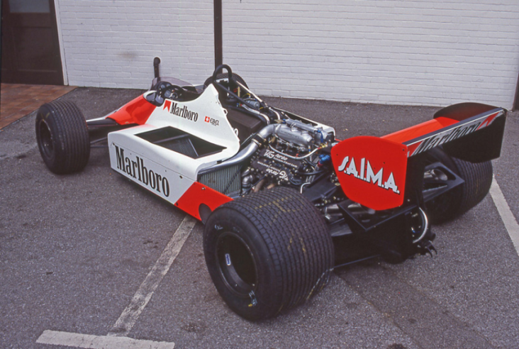 La McLaren MP4/1E est la première monoplace de l’écurie anglaise à recevoir le V6 TAG Porsche à la fin de la saison 1983. © IXO Collections SAS - Tous droits réservés. Crédits photo © Porsche