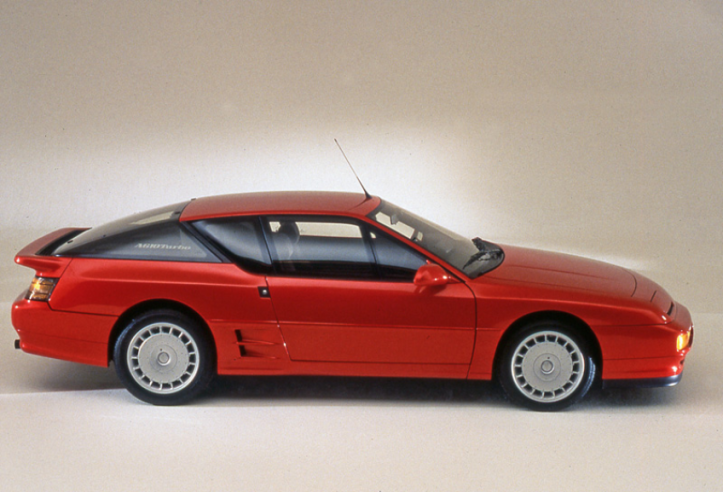 In six years, only 818 units of the Alpine A610 were produced, against 6,494 units for its predecessor, the GTA V6 and V6 Turbo. © IXO Collections SAS - Tous droits réservés. Crédits photo ©  Renault D.R. / Archives et Collections