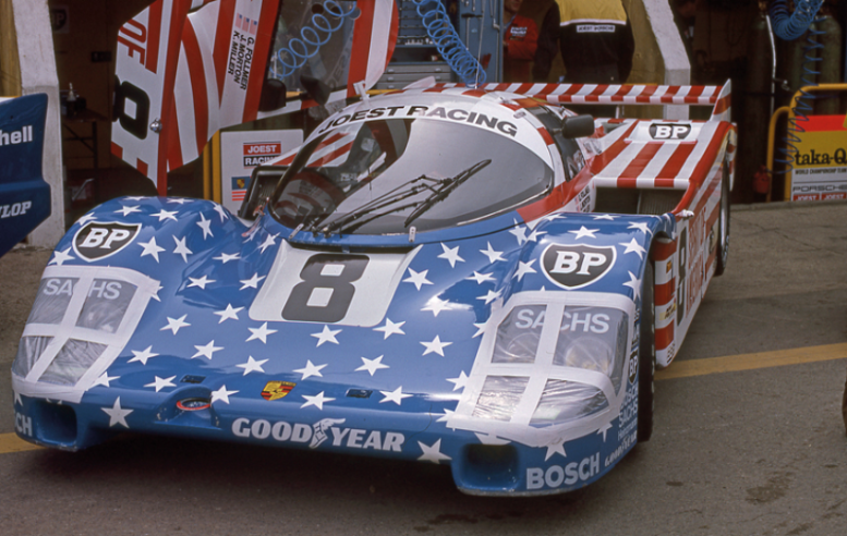 Of the private teams that raced 956s, Joest Racing was one of the most successful. In 1986, the team of George Follmer, John Morton and Kemper Miller finished third at Le Mans. © IXO Collections SAS - Tous droits réservés. Crédits photo © Porsche / D.R.