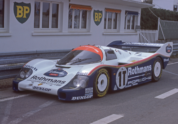 The Porsche Research and Development Centre in Weissach was able to take less than a year to take the car from the drawing board to its first victory. This is the spare chassis of 1986. © IXO Collections SAS - Tous droits réservés.  Crédits photo © Porsche / D.R.