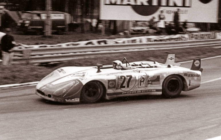 The Spyder version played a major role in the success of the Porsche 908, as in this case at the 1970 24 Hours of Le Mans, where Rudi Lins and Helmut Marko took 3rd place and the Performance Index. © IXO Collections SAS - Tous droits réservés. Crédits photo © Porsche / D.R.