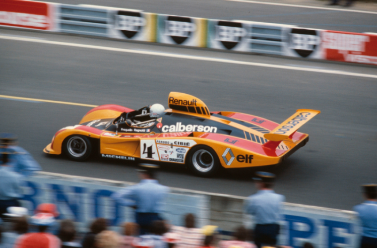 Finishing just off the podium were Ragnotti and Fréquelin, but Pironi and Jaussaud brought victory to Renault-Alpine at Le Mans in 1978. © IXO Collections SAS - Tous droits réservés.  Crédits photo © Renault Communication / D.R.