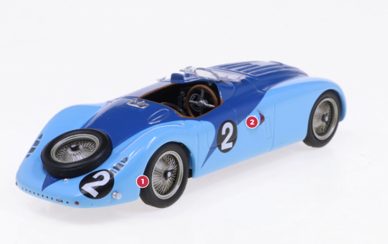 1. The 1937 chassis retained the 2.98 m wheelbase of the Type 57S street car. The car that raced and won two years later, and which resembled it, was built on the standard Type 57 chassis with a 3.30 m wheelbase.2. The sidelights on the 57 'Tank' at Le Mans were used to provide better illumination of the track, especially in poor visibility and during night time.© IXO Collections SAS - Tous droits réservés. 