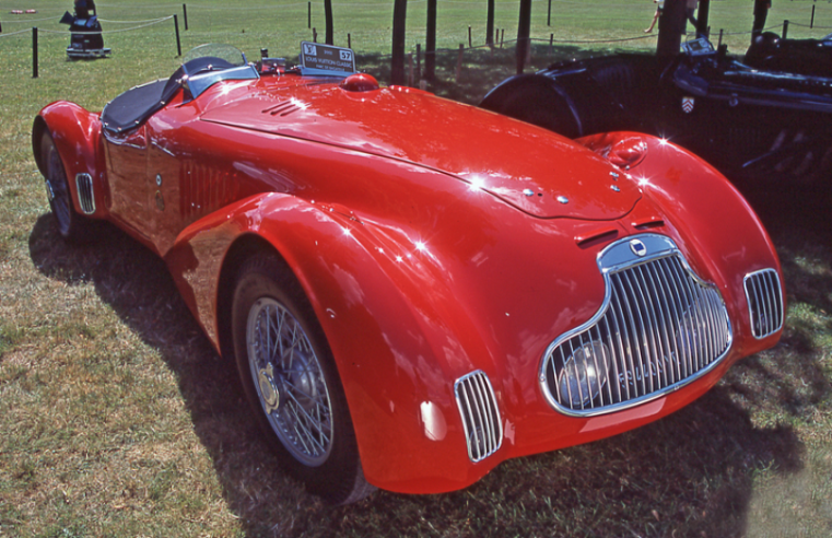 Questa Astura "Barchetta" era stata ordinata nel 1939 alla Carrozzeria Colli dalla Scuderia Ambrosiana per il suo pilota Luigi Villoresi. © IXO Collections SAS - Tous droits réservés. Crédits photo © Lancia D.R.