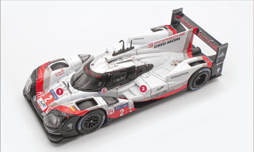 1.  The 2017 919 Hybrid was identical to the 2016 model: Porsche decided to leave the LMP1 category to focus on the GTE Pro category, and therefore did not plan its evolution.2. In previous years, Porsche gave each car its own colour. In 2017, all 919 Hybrids in the 24 Hours carried the same livery.© IXO Collections SAS - Tous droits réservés. 