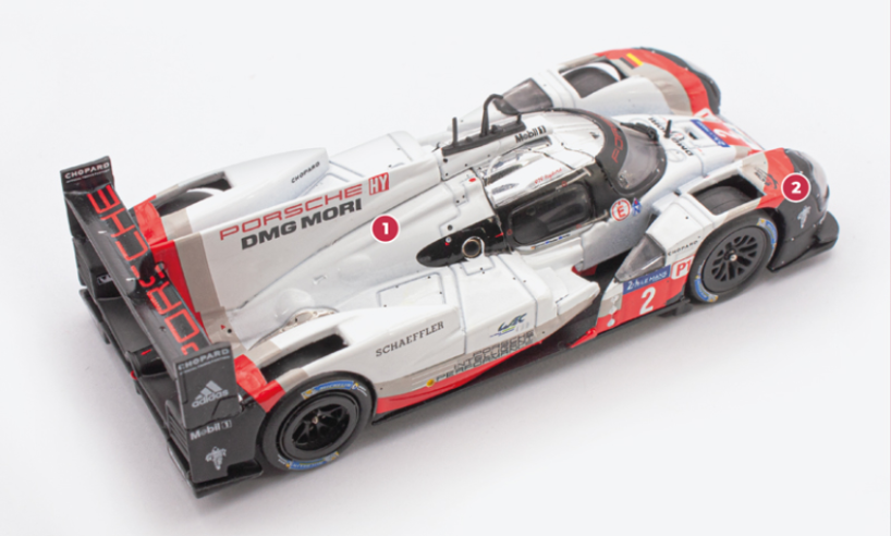 1. Since 2014, the 919 used a lithium ion battery instead of super capacitors and other systems for storing recovered energy, an example followed by other manufacturers2. The optimisations introduced on the 2016 model included new front and rear axles, and work on the engines to reduce the weight of the components.© IXO Collections SAS - Tous droits réservés. 