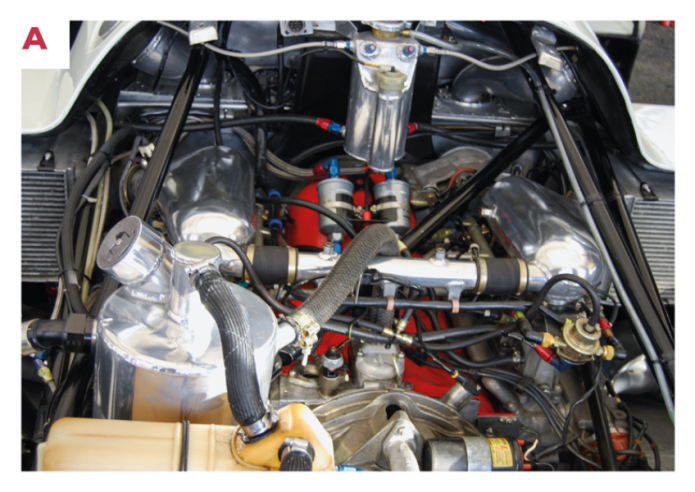 A. The twin-turbo boxer engine, extensively revised with Bosch to optimise fuel consumption, was coupled to a 5-speed gearbox. The 1983 version had a higher compression ratio and 640 bhp.© IXO Collections SAS - Tous droits réservés.&nbsp;