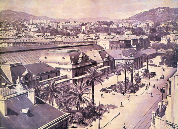 The magnificent Nice-ville station was opened in 1864. This masterpiece by the architect Louis-Jules Bouchot is located on Avenue Thiers.  It's architecture is in the so-called ‘Spanish’ style, similar to that of Valenciennes, for example.© IXO Collections SAS - Tous droits réservés. Crédits photo © Collection Trainsconsultant-Lamming