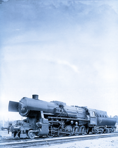 The famous German ‘Kriegslok’, or 52 series, in all its power and also in deprivation, since it was stripped of many accessories such as ladders and railings. These 7,000 locomotives would give the Germans hope of victory.© IXO Collections SAS - Tous droits réservés. Crédits photo © Collection Trainsconsultant-Lamming