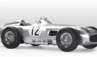 Assemble the number 8 Mercedes-Benz W 196 R, driven by Stirling Moss