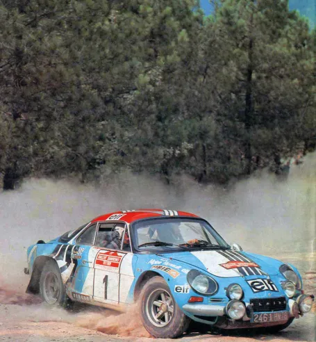 Jean-Luc Thérier al Rally di Sanremo del 1973, vinto su una Alpine-Renault A110 1800 in coppia con il connazionale Jacques Jaubert. © IXO Collections SAS - Tous droits réservés. 