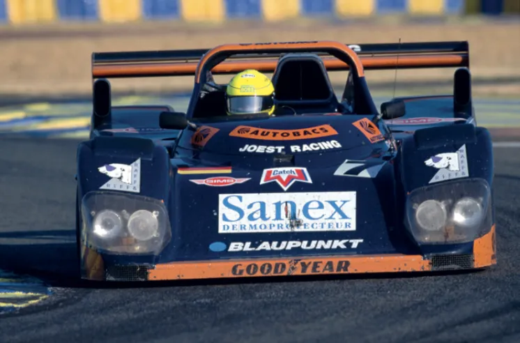 Der WSC 95 mit der Startnummer 7 gewann in 1996 in Le Mans mit den Fahrern Alexander Wurz, Davy Jones und Manuel Reuter.© IXO Collections SAS - Tous droits réservés.