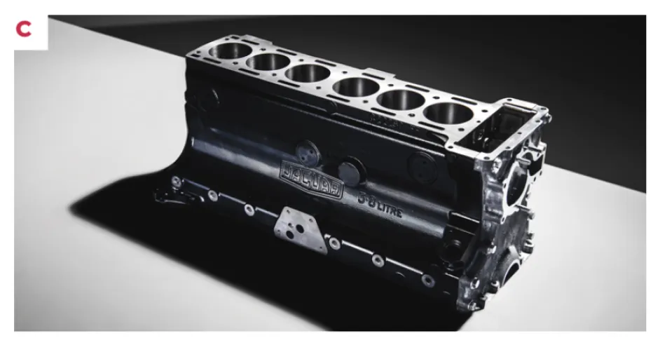 C. Der Gusseisenblock eines 6-Zylinder-XK-Motors, den Jaguar noch immer als Ersatzteil für Straßen- und Rennmodelle herstellt.© IXO Collections SAS - Tous droits réservés.