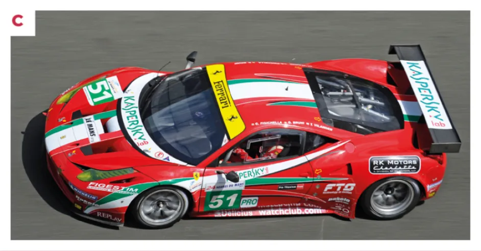 C. Zusätzlich zum GT2 (hier abgebildet ist das Auto mit der Startnummer 51, gefahren von Fisichella, Bruni und Vilander) wurde GT3-Varianten des 458 Italia entwickelt: eine für die amerikanische Grand-Am-Serie und eine weitere für die Ferrari-Challenge-Meisterschaft.© IXO Collections SAS - Tous droits réservés.