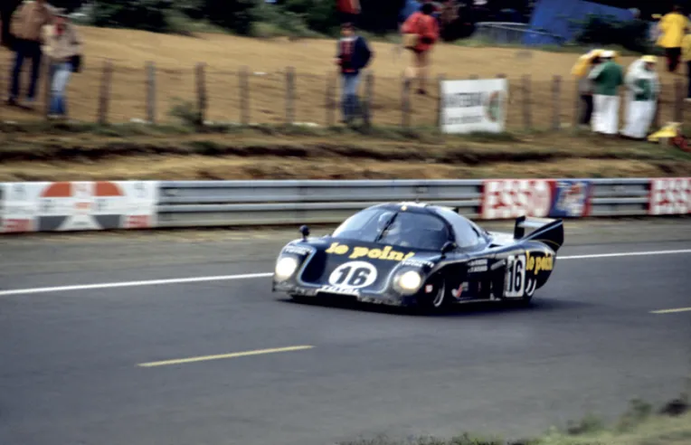 The M379B, in the hands of Rondeau and Jaussaud, was the winner of the 1980 Le Mans 24 Hours. It was a more powerful evolution of the basic version, with refined aerodynamics.© IXO Collections SAS - Tous droits réservés.