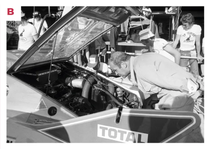 B. Guy Ligier inspects the engine of the JS2, which was revamped for the 1975 Le Mans 24 Hours.© IXO Collections SAS - Tous droits réservés.