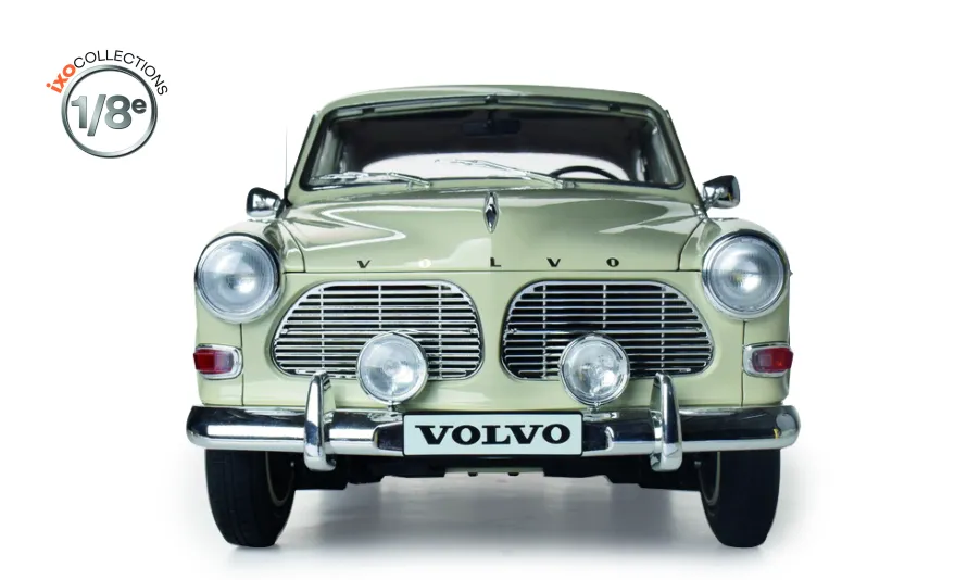 A timeless saloon that combines sophistication and durability