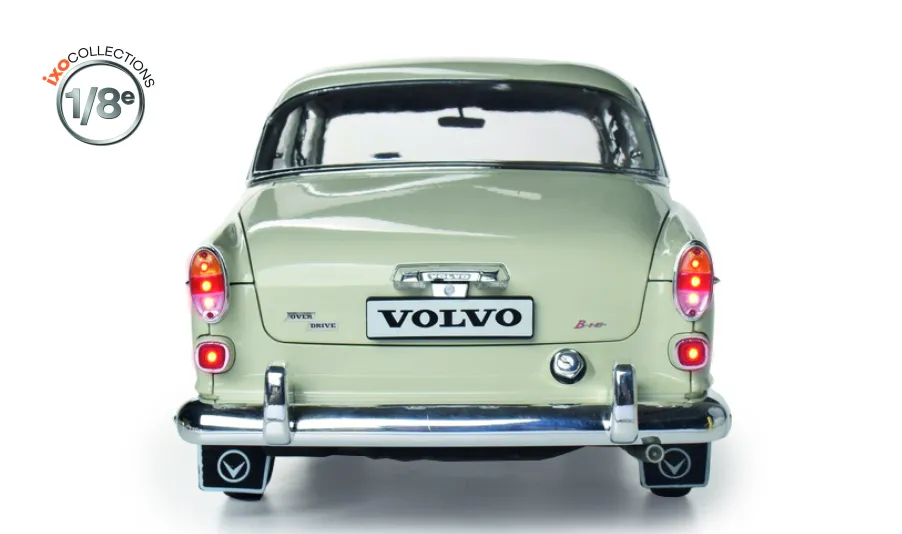 A timeless saloon that combines sophistication and durability