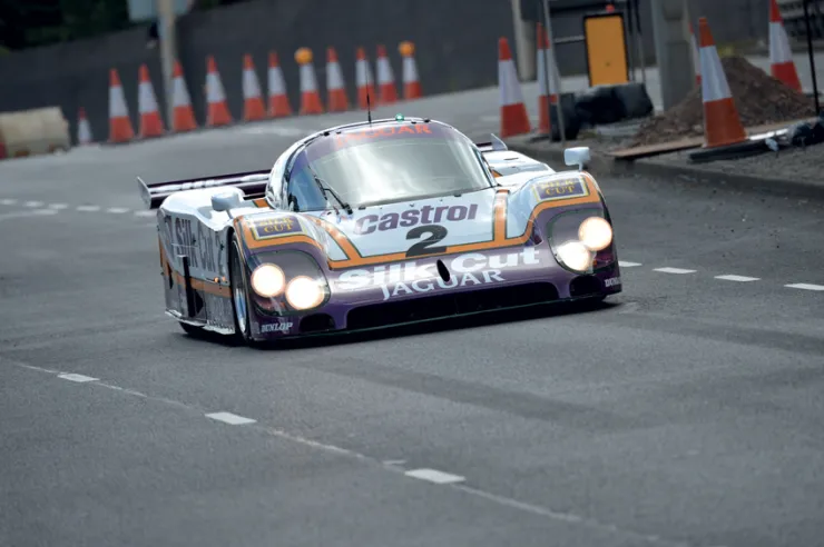 Vor seinem Triumph bei den 24 Stunden von Le Mans 1988 erzielte das XJR-9-Chassis mit der Nummer 488 keine Erfolge in Jerez, Jarama, Monza und – während der Testfahrten – in Silverstone.© IXO Collections SAS - Tous droits réservés. 