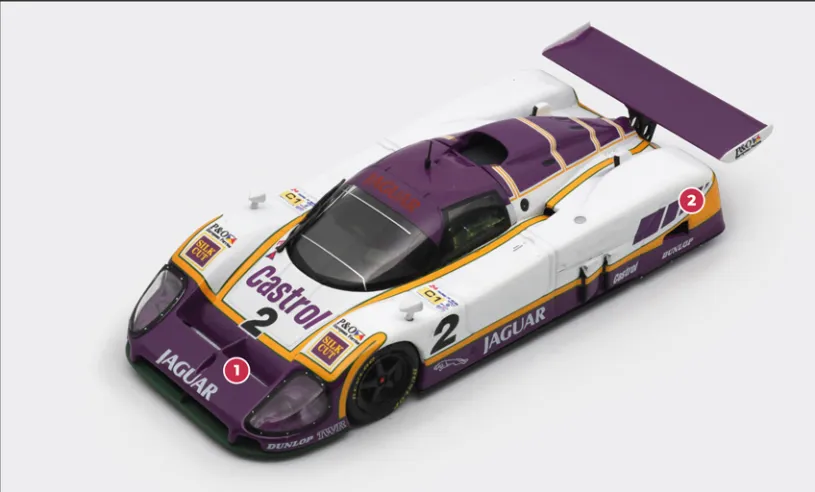 1. Von den 1988 und 1989 eingesetzten XJR-9 wurden sechs komplett neu gebaut, während drei aus früheren XJR-6- und XJR-8-Chassis umgebaut wurden.2. Geschlossene Hinterräder waren ein Merkmal, das fast die gesamte „XJR”-Familie gemeinsam hatte. Beim XJR-9 wurden jedoch zusätzlich NACA-Lufteinlässe im Bereich der Räder angebracht.© IXO Collections SAS - Tous droits réservés. 