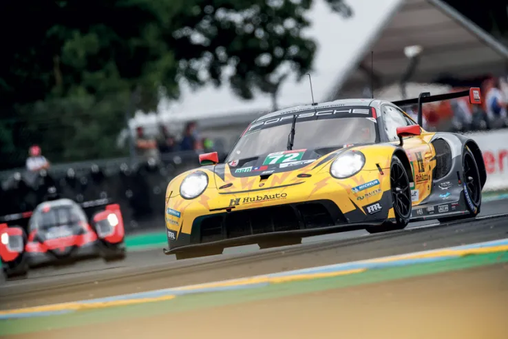 First among the GTE Pro cars in the Hyperpole at the 2021 24 Hours of Le Mans, the 911 RSR driven by Vanthoor, Martin and Parente was forced to withdraw after 227 laps.© IXO Collections SAS - Tous droits réservés. 